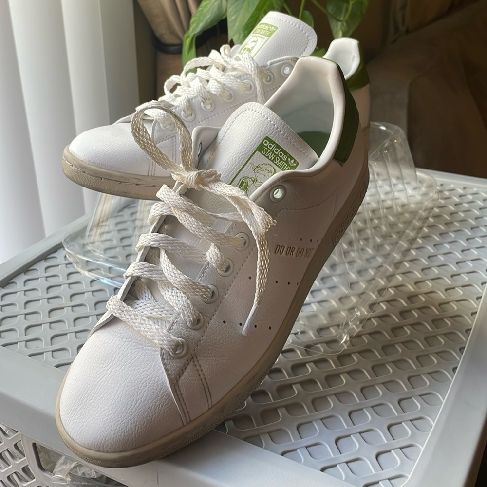 Adidas Men’s Stan Smith x Star Wars Yoda Sneakers - Size 8